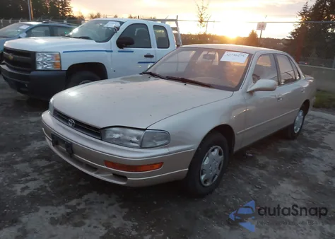 1993 Toyota Camry Le z USA, uszkodzony, nr VIN JT2SK12EXP0171391